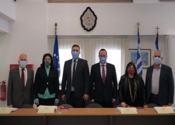 Βράβευσε τους επιτυχόντες στην Τριτοβάθμια Eκπαίδευση ο Δήμος