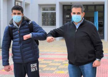 Επίσκεψη δημάρχου στα Γυμνάσια της πόλης