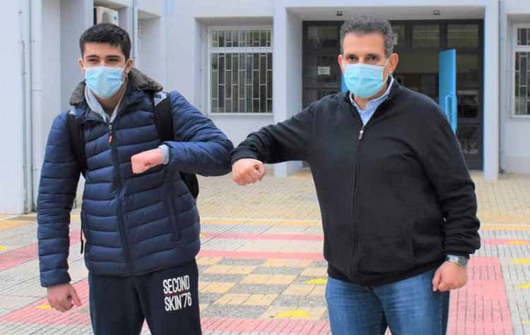 Επίσκεψη δημάρχου στα Γυμνάσια της πόλης