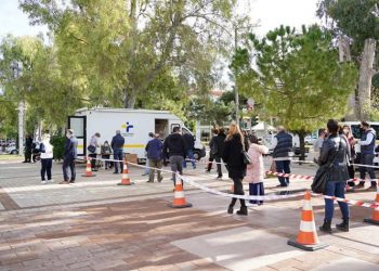 Χαμηλό το ιικό φορτίο - 4 θετικά στα 673 rapid tests