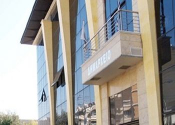 Δήμος Περάματος: Εγκρίθηκε η προμήθεια σύγχρονων στεγάστρων στάσεων