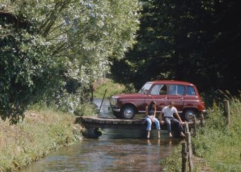 4L: Η Renault γιορτάζει τα 60α γενέθλια ενός θρύλου