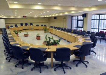 Συνεδριάζει σήμερα το δημοτικό συμβούλιο με τηλεδιάσκεψη