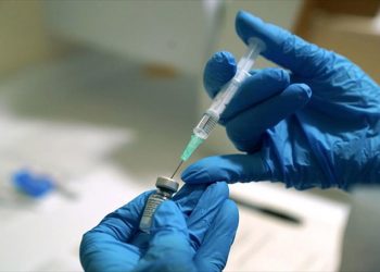 Εμβολιασμοί: Ξεκίνημα ραντεβού για έφηβους 15-17 ετών