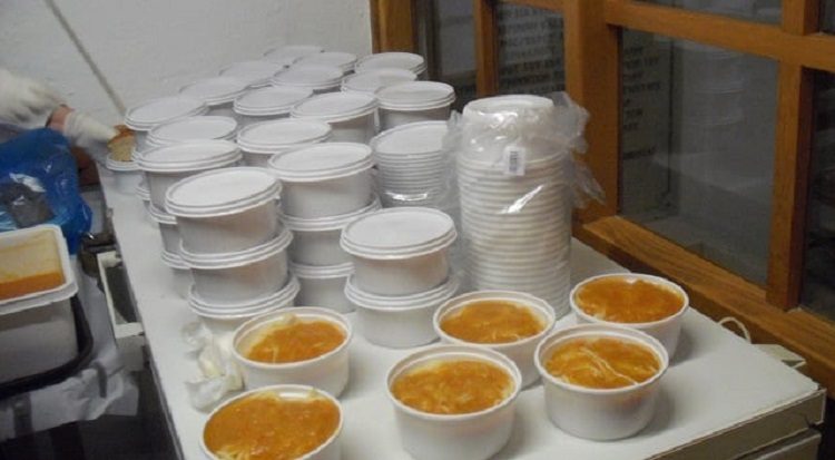 Ο Δήμος Διονύσου προσφέρει φαγητό σε όσους έχουν ανάγκη