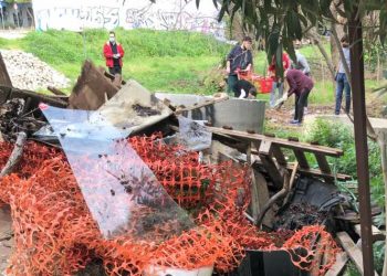 «Νίκη των Πολιτών»: Καθαρισμός στο Κοντόπευκο δια… χειρός νεολαίας