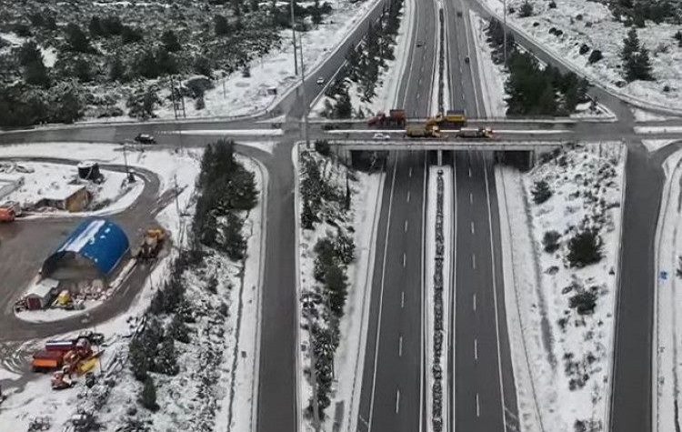 Η «Μήδεια» έκλεισε την Εθνική Οδό από κόμβο Καλυφτάκη έως Λαμία