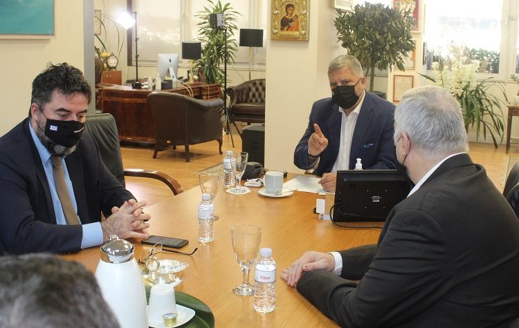 Πατούλης προς επαγγελματίες εστίασης: «Να υπάρξει επιπλέον στήριξη από το υπουργείο Ανάπτυξης»