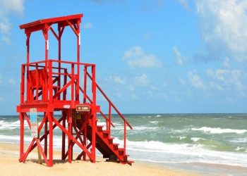 Δωρεάν υποτροφίες για δίπλωμα ναυαγοσώστη σε ανέργους από τον Δήμο