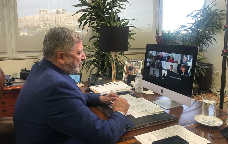 Ενεργότερη συμμετοχή στη «μάχη» κατά της πανδημίας ζητούν οι περιφερειάρχες