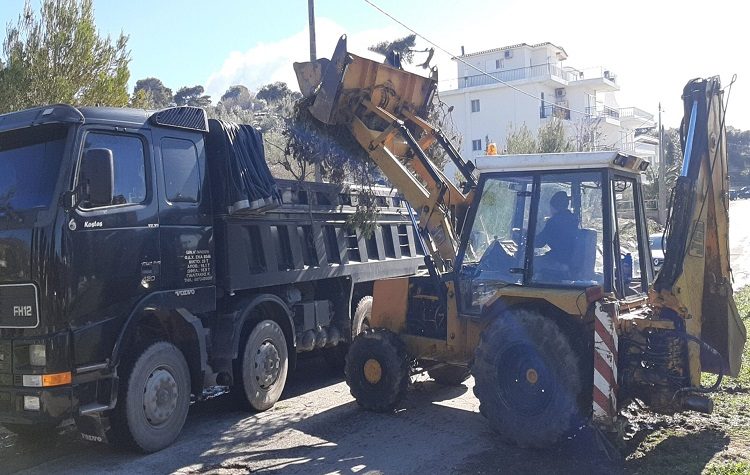 «Κομμένα κλαδιά και δέντρα που αντιστοιχούν σε όγκο ενός εξαμήνου απομακρύνθηκαν μέσα σε μια εβδομάδα»