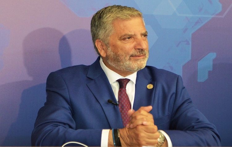 Περιφέρεια Αττικής: Πιλοτική παρακολούθηση με smart watch της υγείας 6.000 πολιτών