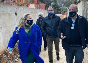 Αυτοψία σε ρέματα του Δήμου Διονύσου από την περιφερειακή σύμβουλο Ε. Κοσμίδη