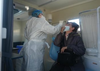 Χαμηλό το ιικό φορτίο στα Βριλήσσια - 3 θετικά στα 566 rapid tests