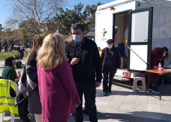 Χαμηλό το ιικό φορτίο στα Βριλήσσια - 3 θετικά στα 566 rapid tests