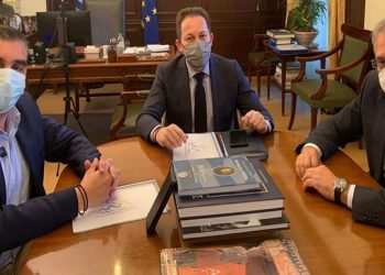 Συνάντηση Κωνσταντάτου - Πέτσα - Θεοδωρικάκου για τη χρηματοδότηση αστικών έργων