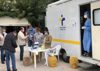 Δωρεάν rapid tests στην κεντρική πλατεία της πόλης