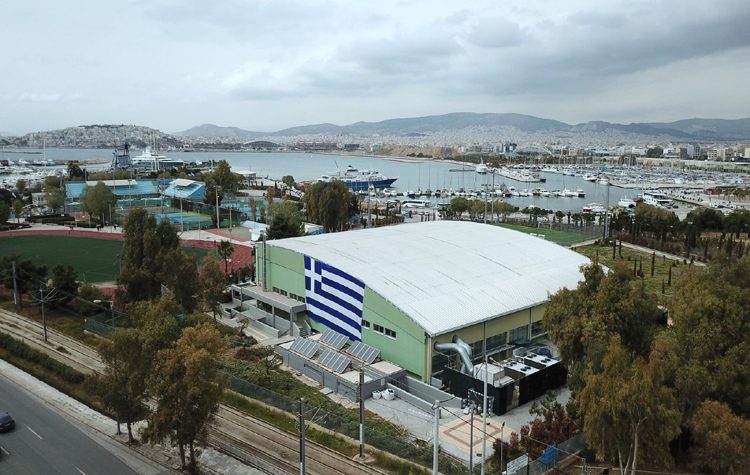 Η σημαία του Γαλανόλευκου Φάρου στο «Σοφία Μπεφόν»