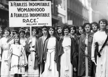 Δημήτρης Κάρναβος: «Υψώνουμε ένα δυναμικό ΟΧΙ στη βία κατά των γυναικών»