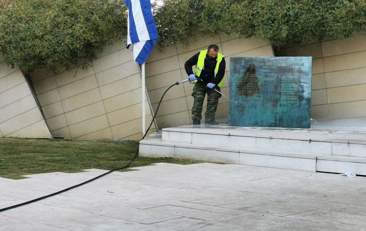 Συνεχίζονται οι απολυμάνσεις σε κοινόχρηστους χώρους του Δήμου