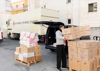 ΑΒ Βασιλόπουλος: Στήριξη στους σεισμόπληκτους Ελασσόνας και Τυρνάβου