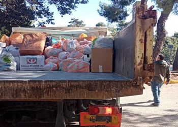 Στο πλευρό των σεισμόπληκτων στάθηκαν οι πολίτες