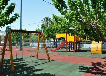 Με τις απαραίτητες προφυλάξεις ανοίγουν και πάλι οι παιδικές χαρές του Δήμου