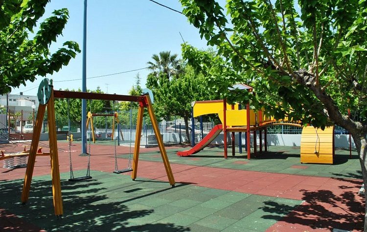 Με τις απαραίτητες προφυλάξεις ανοίγουν και πάλι οι παιδικές χαρές του Δήμου