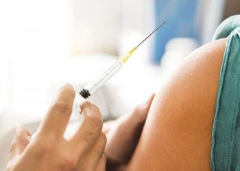 Απάντηση του Δήμου για τον εμβολιασμό δημοτικών συμβούλων εκτός λίστας