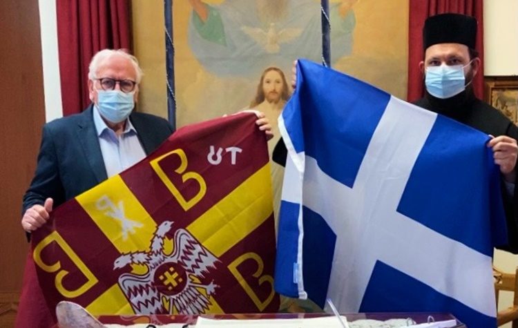 Σημαιοστολισμός Ιερού Ναού Αγίου Παντελεήμονος Πεύκης για την Εθνική Επέτειο