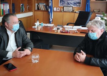 Συνάντηση Γ. Κουμουτσάκου - Γ. Βούρου με φόντο τα  έργα στη περιοχή