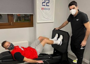 Πανερυθραϊκος: Πάτησε παρκέ ο Άλκης Παππάς μετά απο 4,5 μήνες