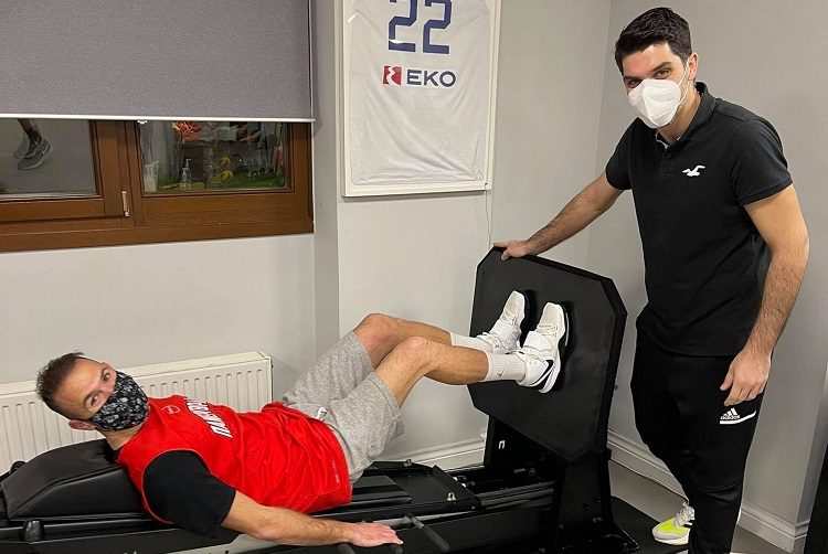 Πανερυθραϊκος: Πάτησε παρκέ ο Άλκης Παππάς μετά απο 4,5 μήνες