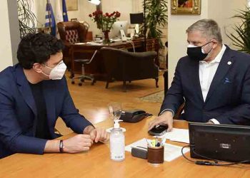 Στα γραφεία της Περιφέρειας Αττικής ο υπουργός Υγείας Β. Κικίλιας για το θέμα της πανδημίας