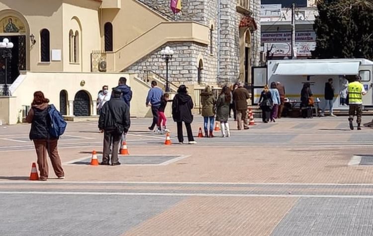 Δεκατρία κρούσματα σε 626 rapid tests στην κεντρική πλατεία (Βίντεο)