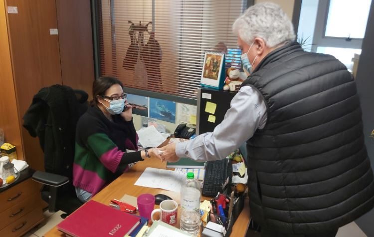 Το συμβολικό «χρόνια πολλά» του Β. Ζορμπά για την Ημέρα της Γυναίκας