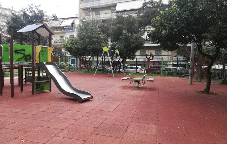 Ολοκληρώθηκε η ανάπλαση της παιδικής χαράς στην πλατεία Μερκάτη