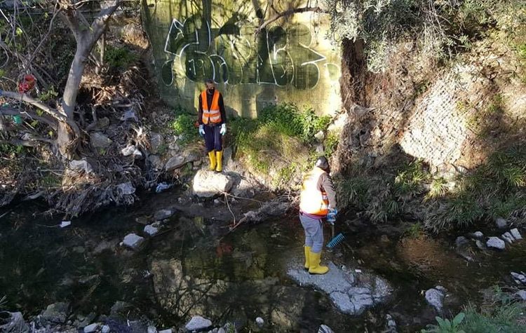 Επιχείρηση καθαρισμού ρεμάτων από την ομάδα «Ειδικών Αποστολών»