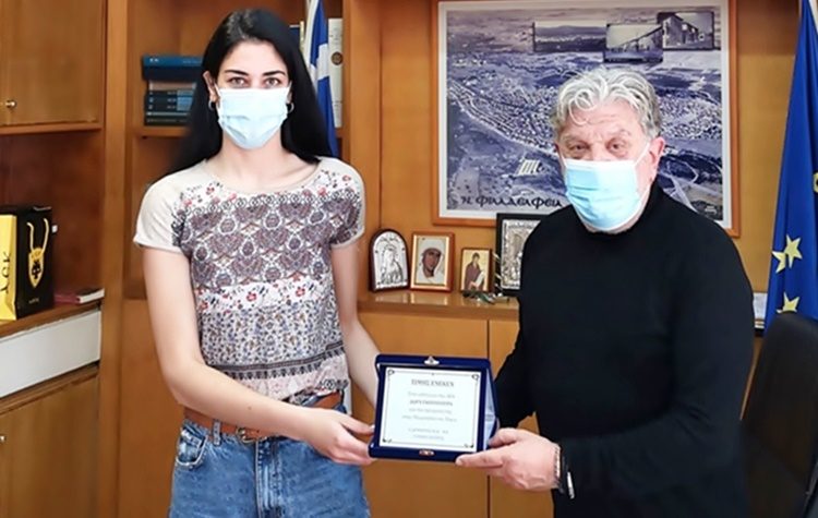 Συνάντηση Γιάννη Βούρου με την πρωταθλήτρια της ξιφασκίας Δώρα Γκουντούρα