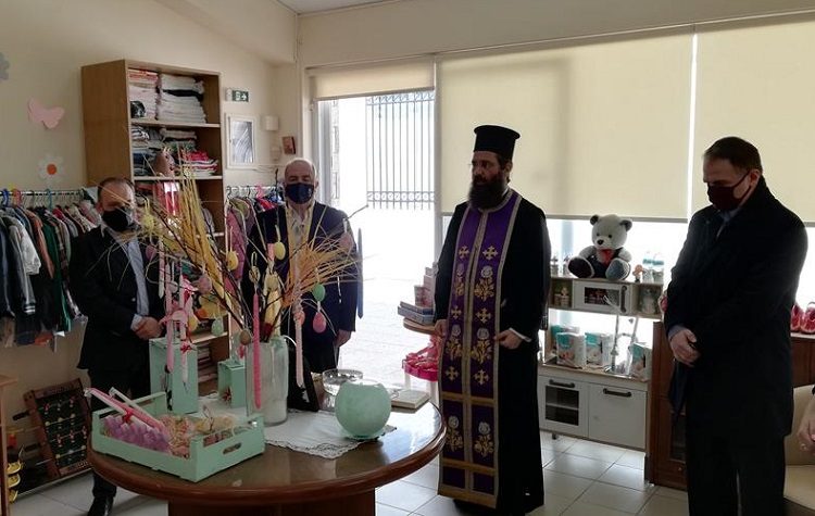 Αγιασμός στο νέο χώρο της Κοινωνικής Ιματιοθήκης