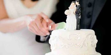 Η πανδηµία οδηγεί σε συµβίωση και γάµο