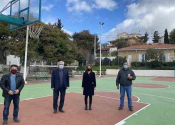 Αποκατάσταση και αναβάθμιση γηπέδου μπάσκετ και παιδικής χαράς στην Καμάριζα