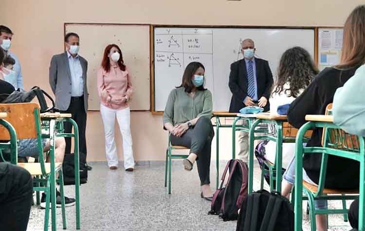 Λύκεια του Βορείου Τομέα επισκέφθηκε η Νίκη Κεραμέως