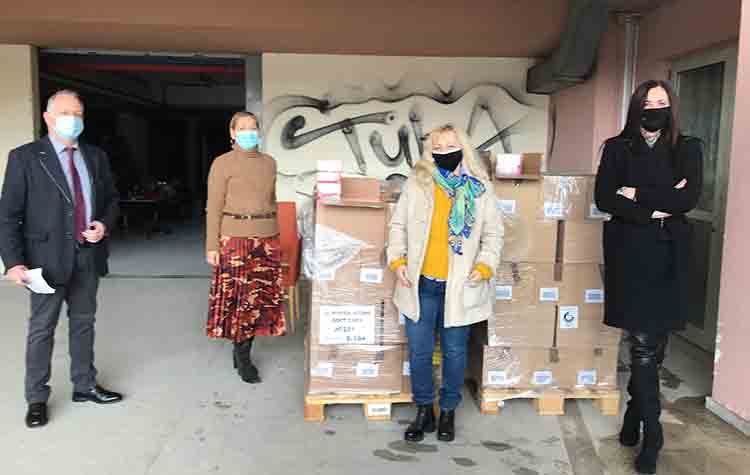 Xιλιάδες κουτιά φαρμάκων ευρείας χρήσης στα Κοινωνικά Φαρμακεία των Δήμων από τη Περιφέρεια Αττικής