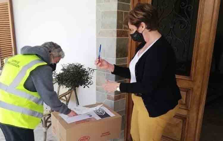 Ανθρωπιστική αποστολή του ΟΚΠΑ στο γηροκομείο Καρύστου