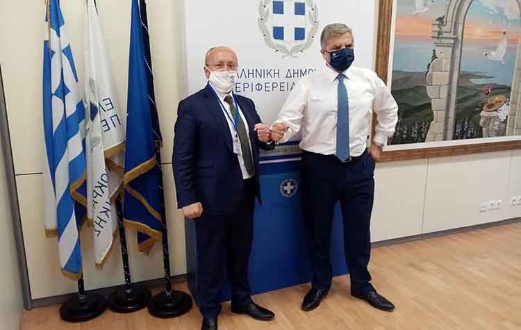 «Έπεσαν» οι υπογραφές για την ενεργειακή αναβάθμιση κτιριακών εγκαταστάσεων Βαρνάβα