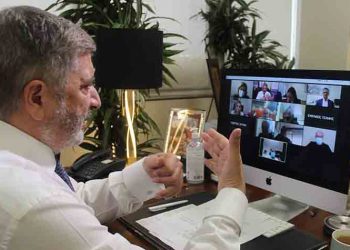 Ουσιαστικότερο ρόλο στη διαχείριση της υγειονομικής κρίσης ζητούν οι Περιφέρειες