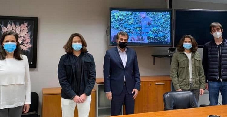 Πρωτοποριακό app για αδέσποτα από μαθητές του Κολλεγίου Ψυχικού