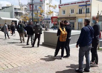 Συνεχίζονται για 2η ημέρα τα rapid tests στο Μαρούσι