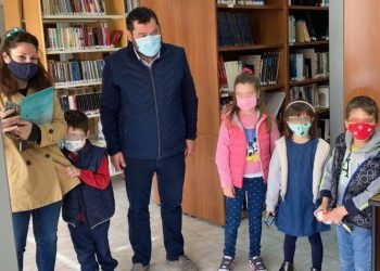 Επιβράβευση μικρών «βιβλιοφάγων» από τον Τάσο Μαυρίδη